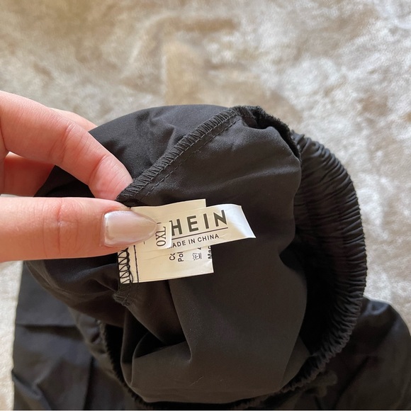 SHEIN Cargo Joggers - Picture 2 of 3